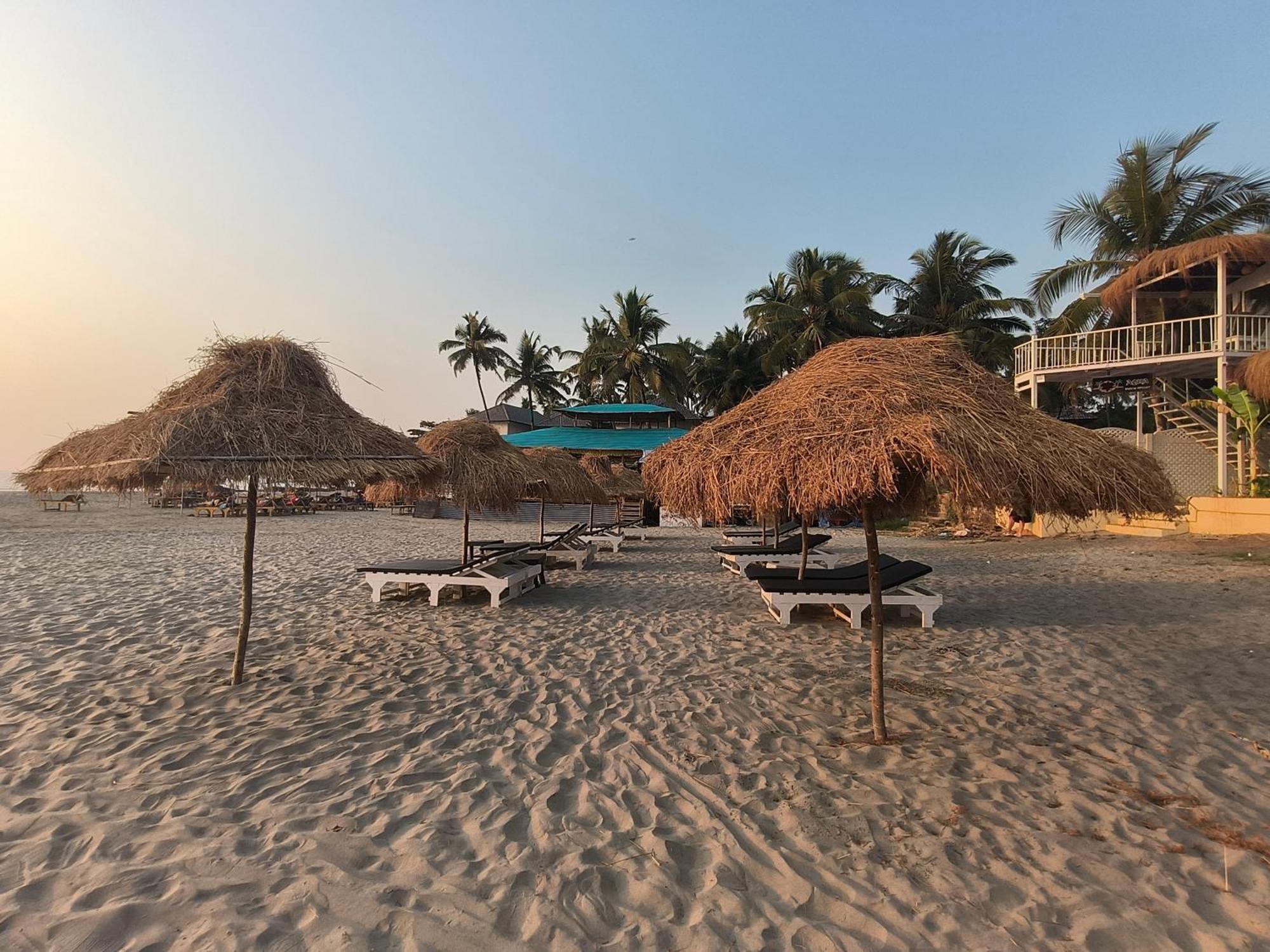Aqua Beach Stays Ashwem Mandrem Exteriér fotografie