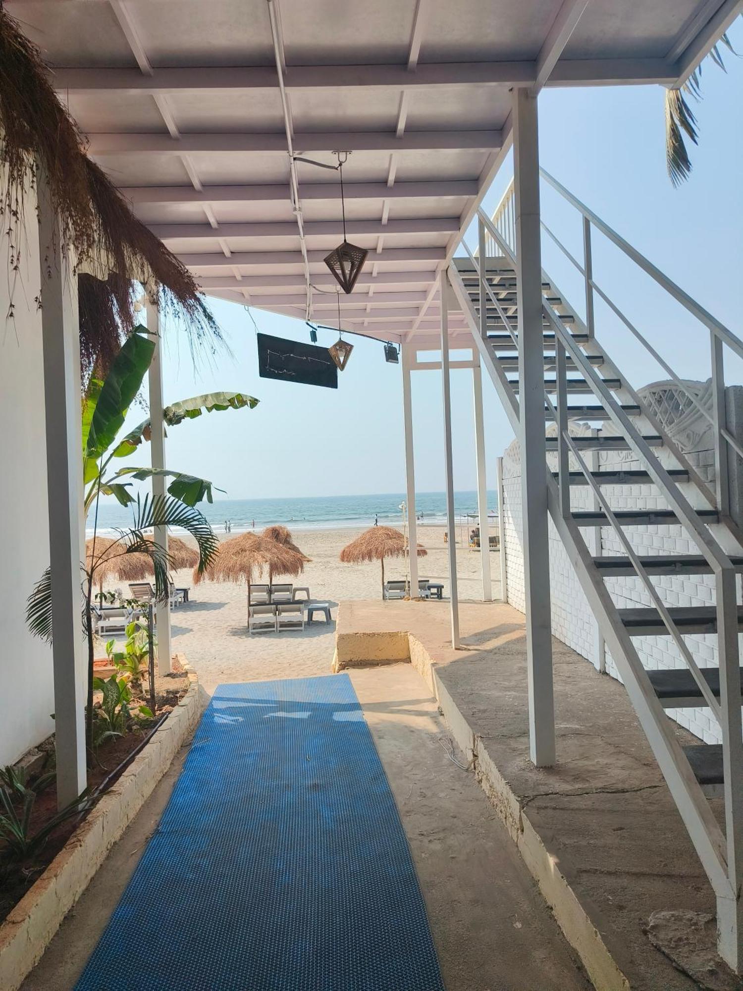 Aqua Beach Stays Ashwem Mandrem Exteriér fotografie